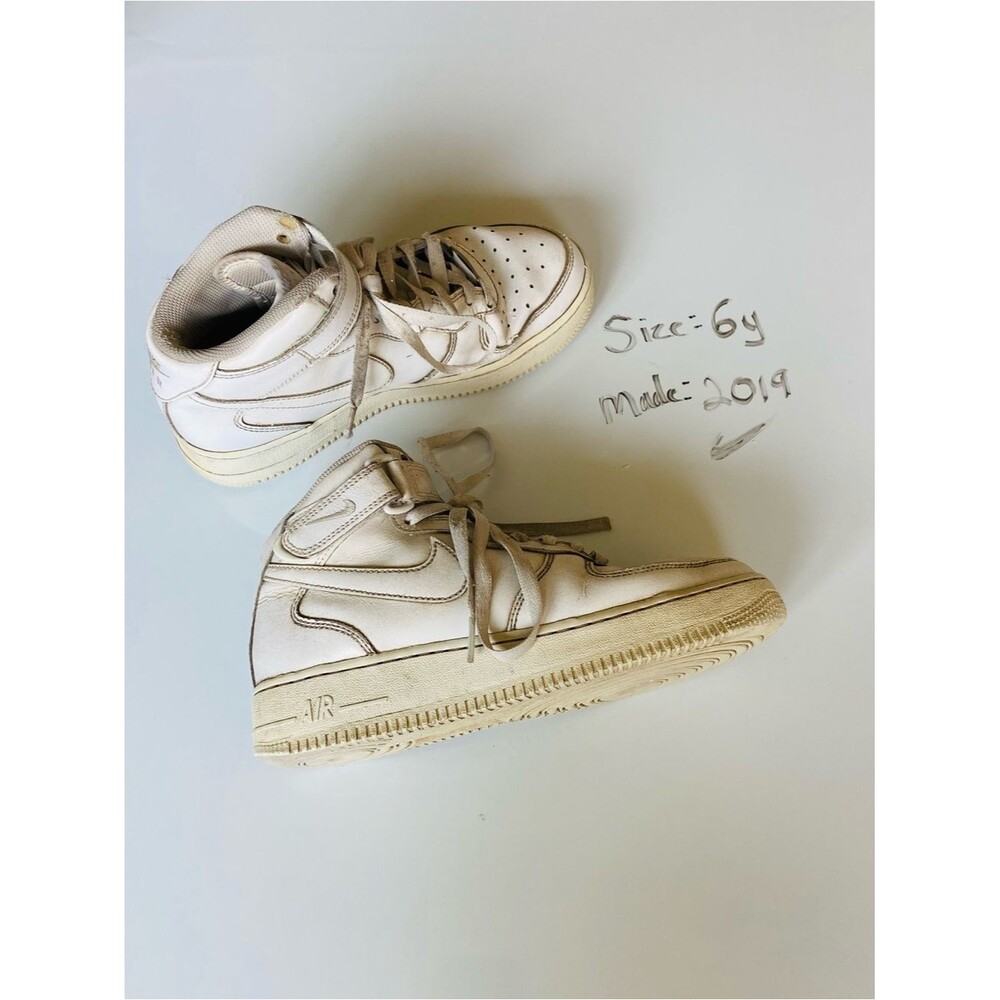 Women’s 6 Nike Air Force 1 Lace up Sneakers Shoes, Athletic, Pre owned, high top